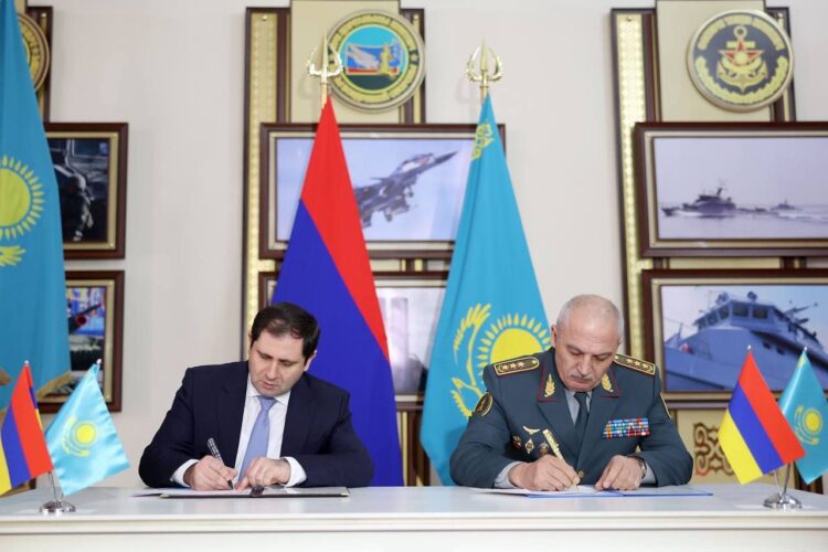 Ermenistan ve Kazakistan’dan savunma alanında iş birliği