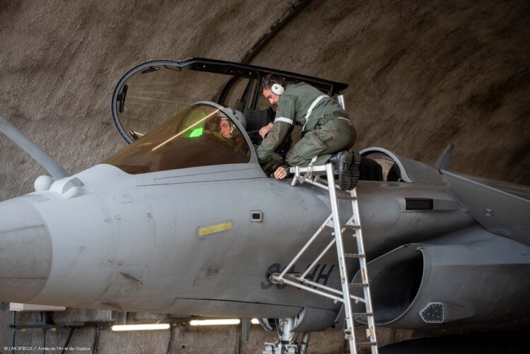 Yeni Rafale’den ilk operasyonel uçuş