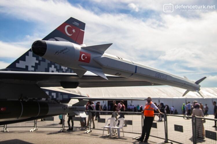 Türkiye ve Pakistan’dan hava-hava füzelerinde iş birliği