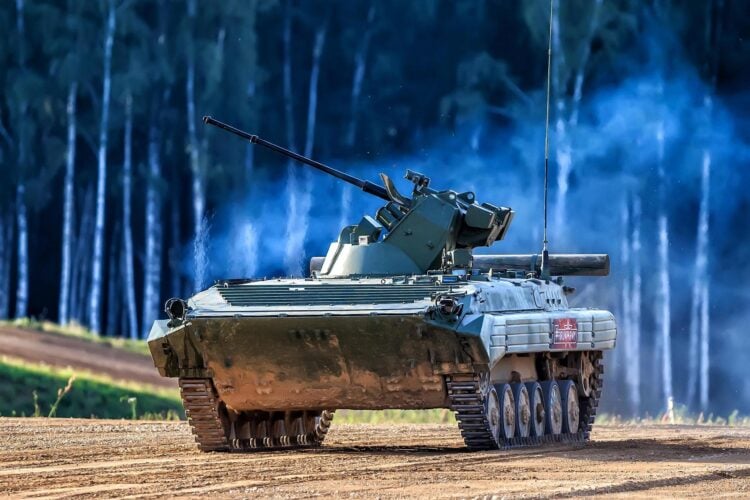 Rus Ordusuna modernize BMP-1AM zırhlı teslimatı