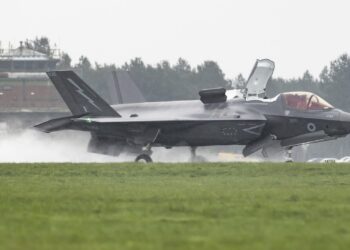 Birleşik Krallık’a F-35B savaş uçağı teslimatı