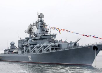 Rus savaş gemileri Kızıldeniz’e girdi