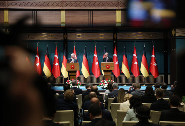 Almanya ile savunma sanayiinde ortak üretim mesajı