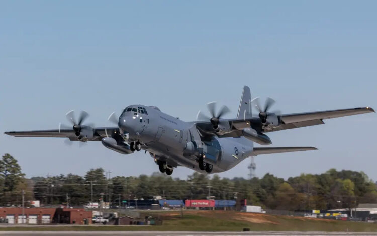 Yeni Zelanda’nın ilk C-130J nakliye uçağı havalandı