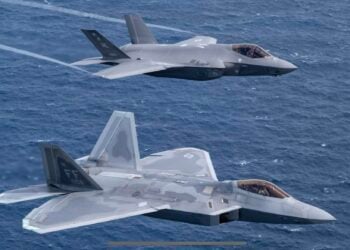 ABD Japonya’ya F-22 savaş uçağı konuşlandırıyor