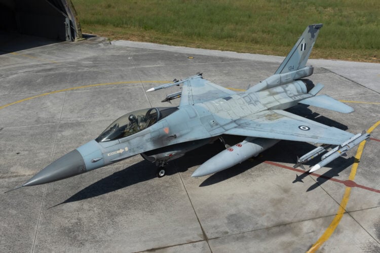 Yunan F-16 savaş uçakları Ukrayna yolcusu olabilir