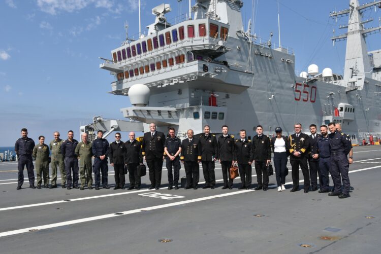 Milli uçak gemisi için İtalyan uçak gemisi ITS CAVOUR incelendi