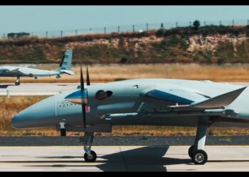 AKINCI TİHA’dan İHA-122 süpersonik füzesi ile tam isabet