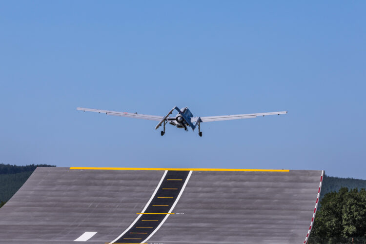 Bayraktar TB3 TCG ANADOLU’ya hazırlanıyor