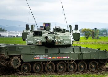 Almanya’dan yaklaşık 3 milyar euroluk tank siparişi