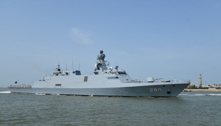 Türkiye’de inşa edilen PNS BABUR korveti Pakistan’da!