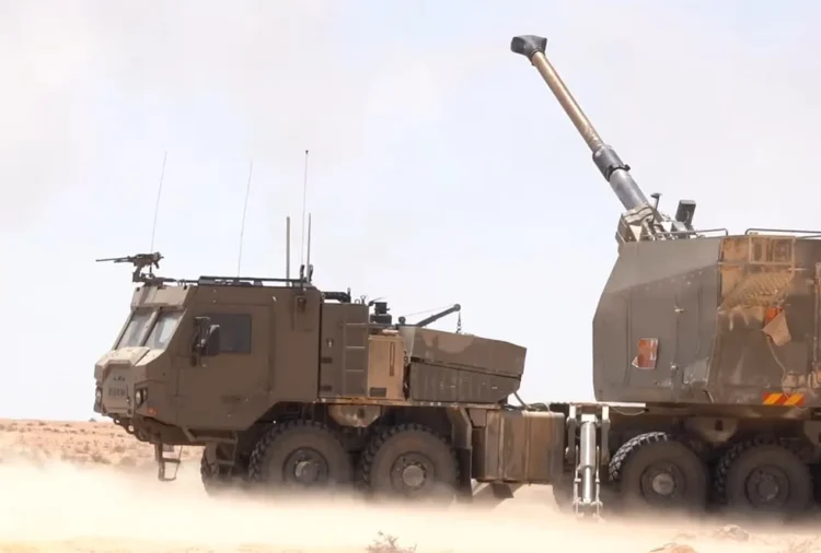 İsrail’in yeni obüsü görücüye çıktı