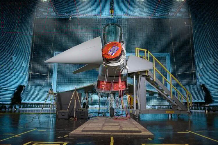 Eurofighter savaş uçaklarının yeni AESA radarı uçuşa hazır