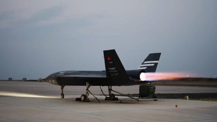 KIZILELMA’nın üçüncü prototipinden motor çalıştırma testi