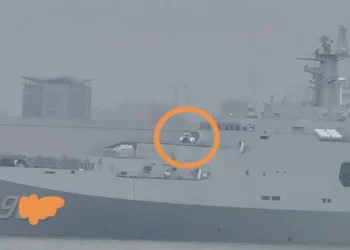 Çin’in gemiye konuşlu lazer silahı görüntülendi