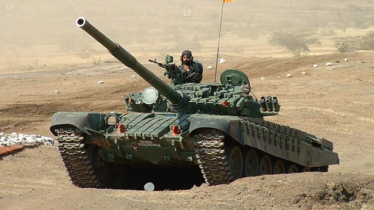 Hindistan eskiyen T-72 tanklarını ihraç etmeyi planlıyor