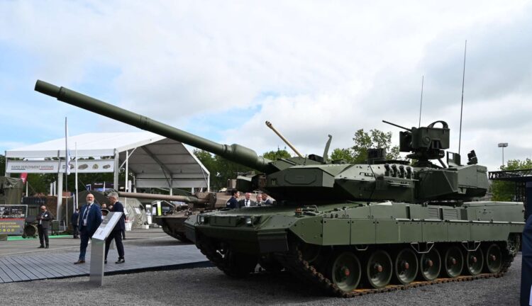 Hollanda’dan ana muharebe tankı hamlesi