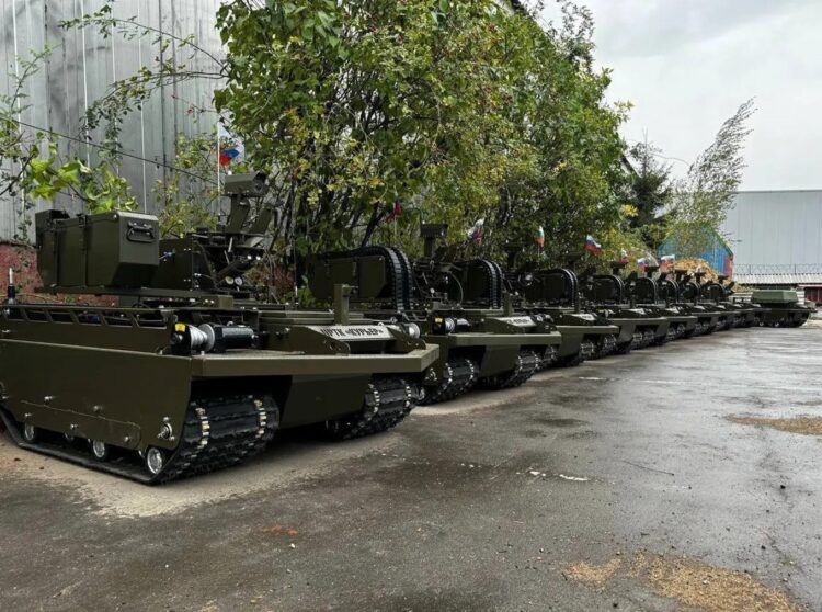 Rus ordusuna insansız kara aracı teslimatı