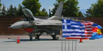Yunanistan Ukraynalı pilotları eğitecek