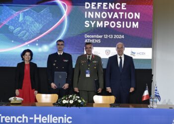 Yunanistan’dan Fransa’nın askeri uydularına erişim