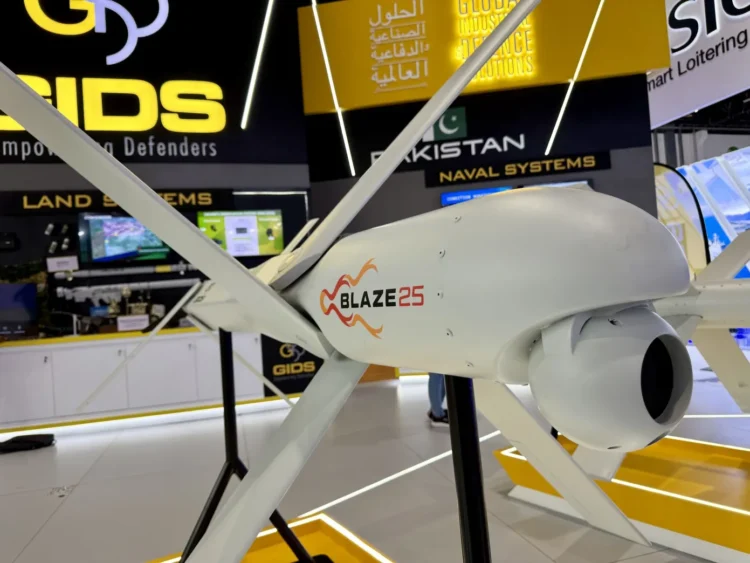 Pakistan yeni kamikaze İHA’sını tanıttı