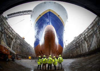 Kanada ABD’de tersane satın almak istiyor