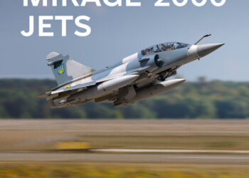 İran’ın ilk İHA gemisi Devrim Muhafızları filosuna katıldı