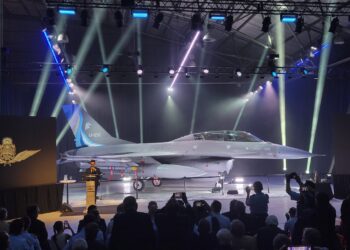 Arjantin’in ilk F-16 savaş uçağı tanıtıldı