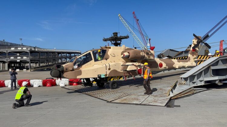 Fas yeni taarruz helikopterlerini teslim aldı