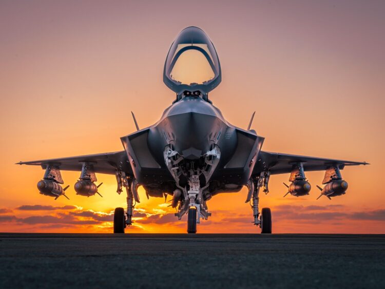 İsrail yeni F-35 savaş uçaklarını teslim aldı