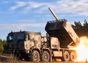 Polonya yeni füzesinin ilk atış videosunu yayımladı