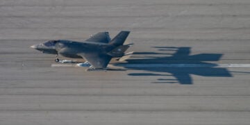 F-35B’den uzun menzilli gemisavar füzesi ile ilk test uçuşu
