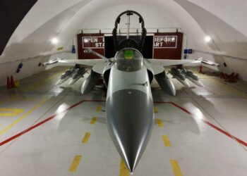 Pakistan’dan Hindistan’a karşı JF-17’li gözdağı