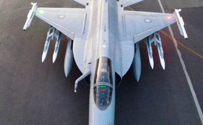 Pakistan’dan Hindistan’a karşı JF-17’li gözdağı