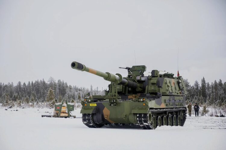 Norveç envanterindeki K9 obüsü sayısını iki katına çıkaracak