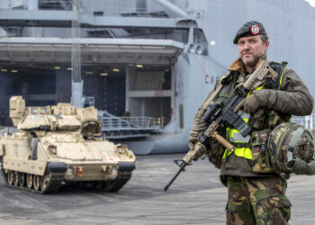 Hollanda’dan milyar dolarlık savunma tedarik planı