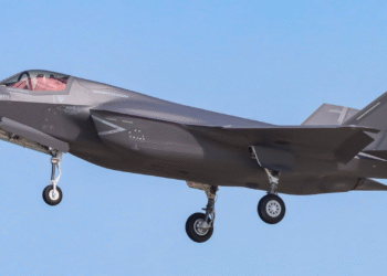 Japonya’nın ilk F-35B savaş uçağı testlere başladı