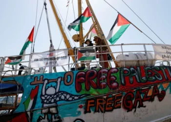 İsrail’in sivil yardım gemisini hedef aldığı iddiası