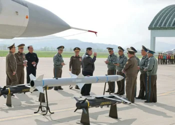 Kuzey Kore’nin yeni hava-hava füzesi görüldü