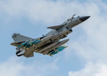 Çin’den Kolombiya’ya savaş uçağı teklifi