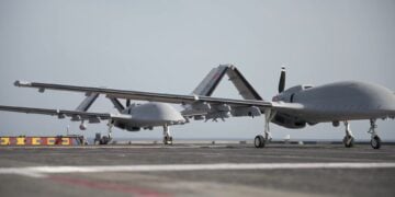 Bayraktar TB3’lerden TCG ANADOLU’ya art arda iniş ve kalkış