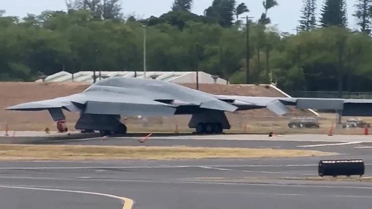 “False Flag” için havalanan B-2’nin Hawaii’de kaldığı iddiası