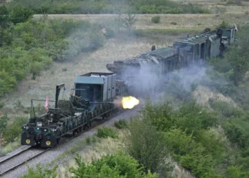 Rusya zırhlı trenleri kullanmaya devam ediyor
