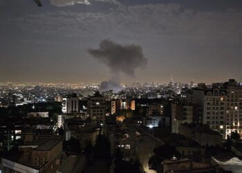 İsrail İran’ı vurdu