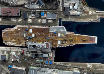 Rusya tek uçak gemisinden vaz mı geçiyor?