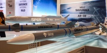 Ramjet motorlu hava-hava füzesi GÖKHAN görücüye çıktı