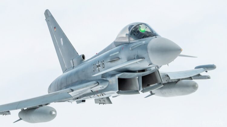 Alman Eurofighter savaş uçakları Polonya’da