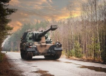 Polonya’ya obüs teslimatı