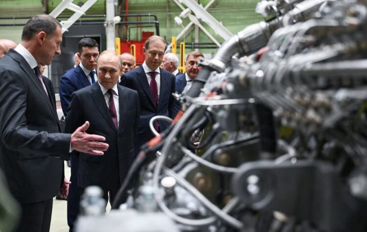 Putin’den roket motoru geliştirme çağrısı