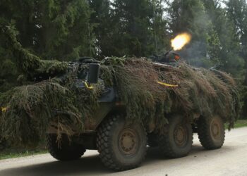 Letonya’dan Ukrayna’ya zırhlı araç teslimatı